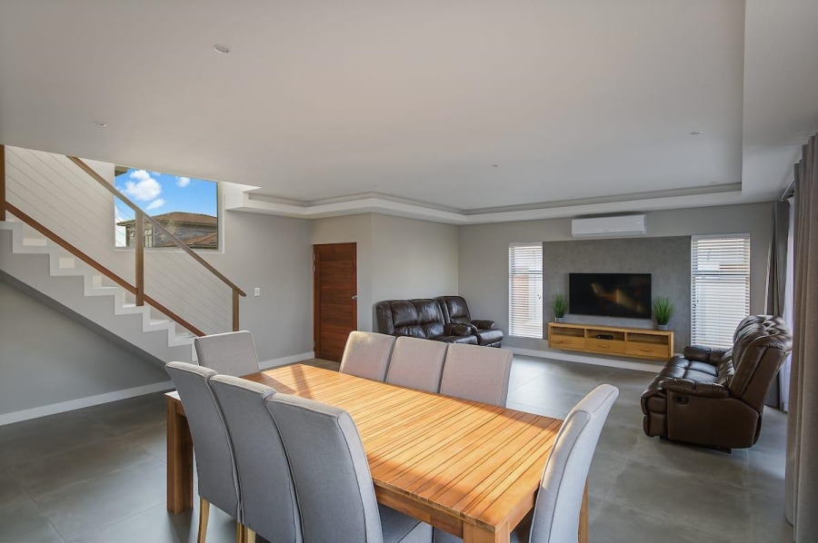 3 Bedroom Property for Sale in Palm Lakes Estate KwaZulu-Natal