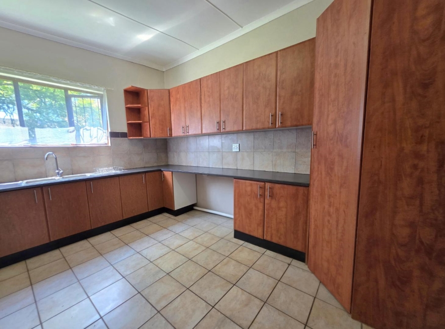 To Let 3 Bedroom Property for Rent in Waterfall KwaZulu-Natal
