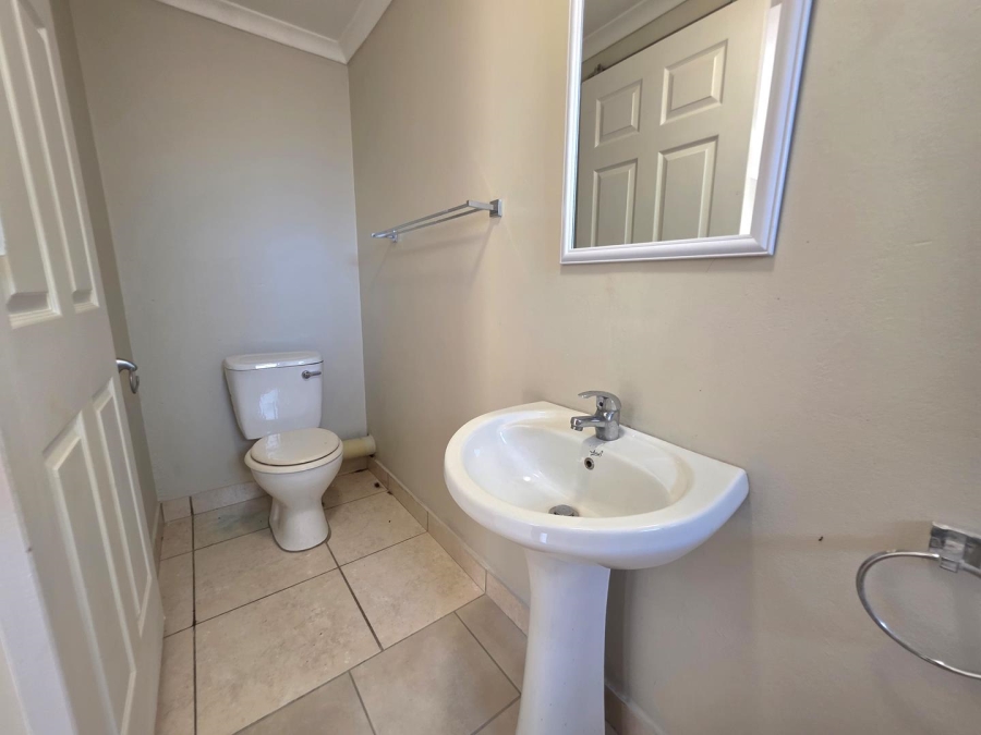 To Let 3 Bedroom Property for Rent in Waterfall KwaZulu-Natal