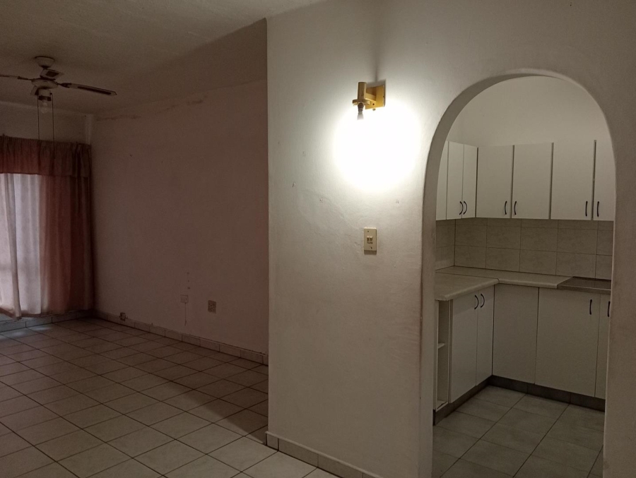 1 Bedroom Property for Sale in Montclair KwaZulu-Natal