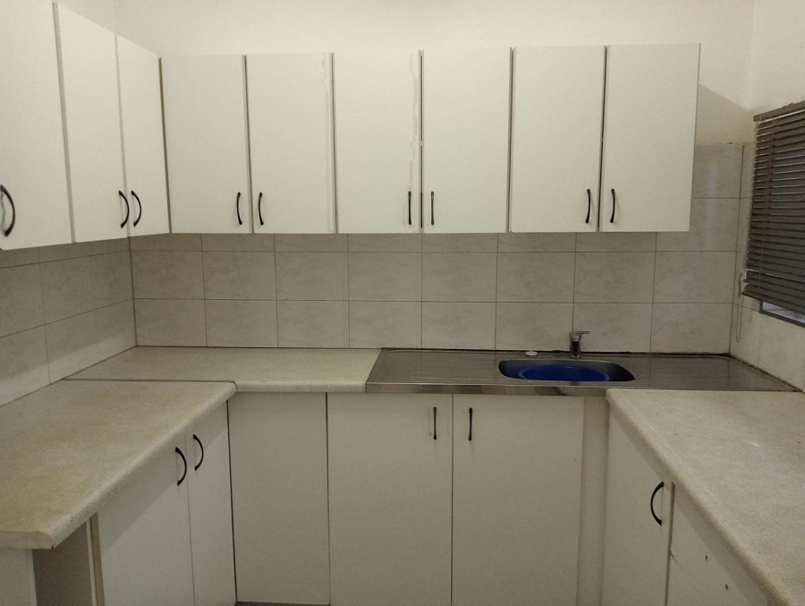 1 Bedroom Property for Sale in Montclair KwaZulu-Natal