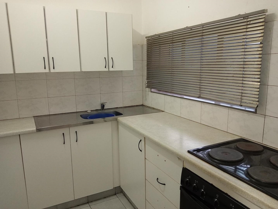 1 Bedroom Property for Sale in Montclair KwaZulu-Natal