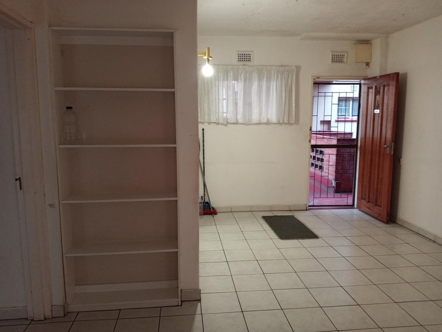 1 Bedroom Property for Sale in Montclair KwaZulu-Natal
