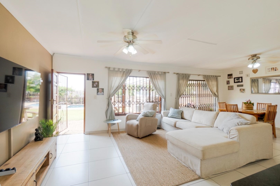 3 Bedroom Property for Sale in Amanzimtoti KwaZulu-Natal