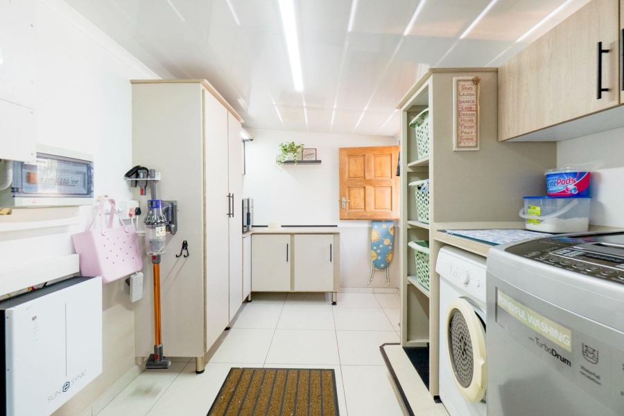 3 Bedroom Property for Sale in Amanzimtoti KwaZulu-Natal