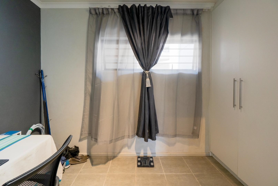 2 Bedroom Property for Sale in Amanzimtoti KwaZulu-Natal