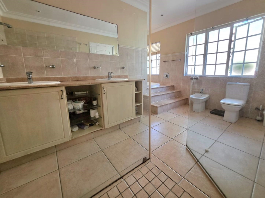 4 Bedroom Property for Sale in Mount Edgecombe Country Estate KwaZulu-Natal