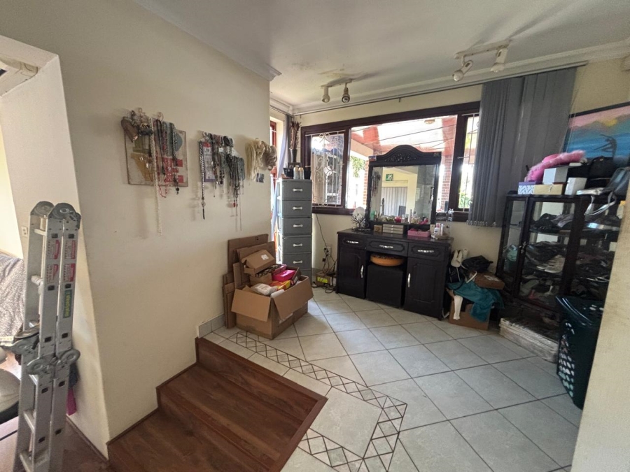 To Let 3 Bedroom Property for Rent in Malvern KwaZulu-Natal