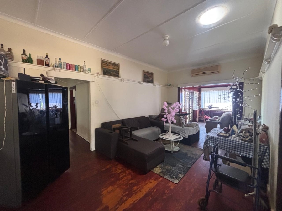 To Let 3 Bedroom Property for Rent in Malvern KwaZulu-Natal