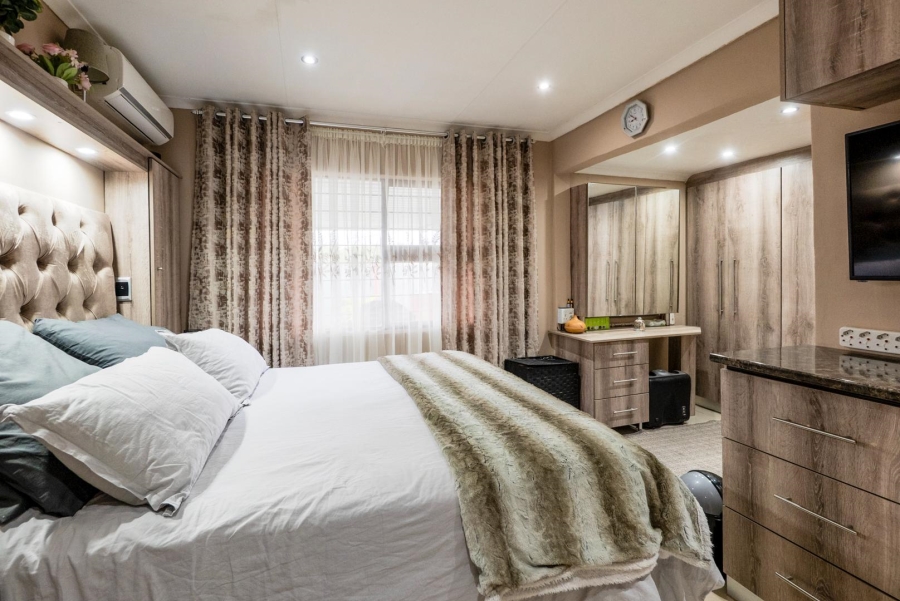 3 Bedroom Property for Sale in Amanzimtoti KwaZulu-Natal