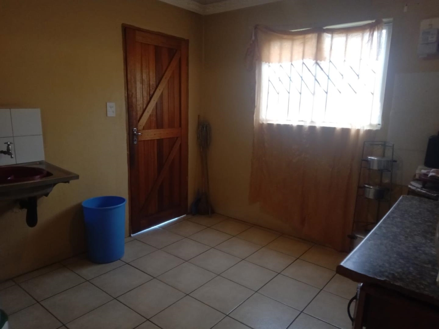 2 Bedroom Property for Sale in Umlazi KwaZulu-Natal