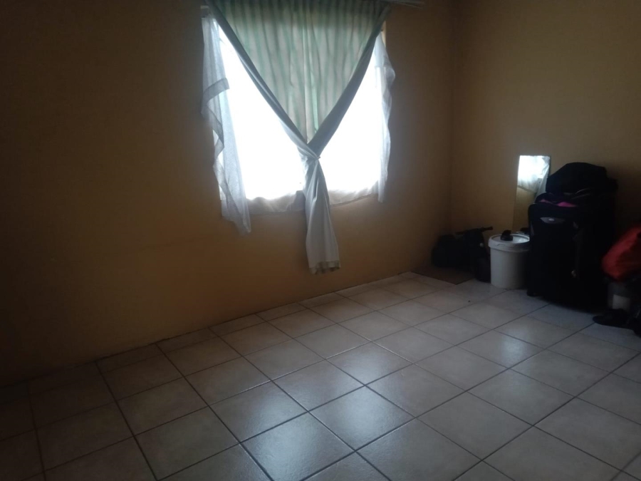 2 Bedroom Property for Sale in Umlazi KwaZulu-Natal