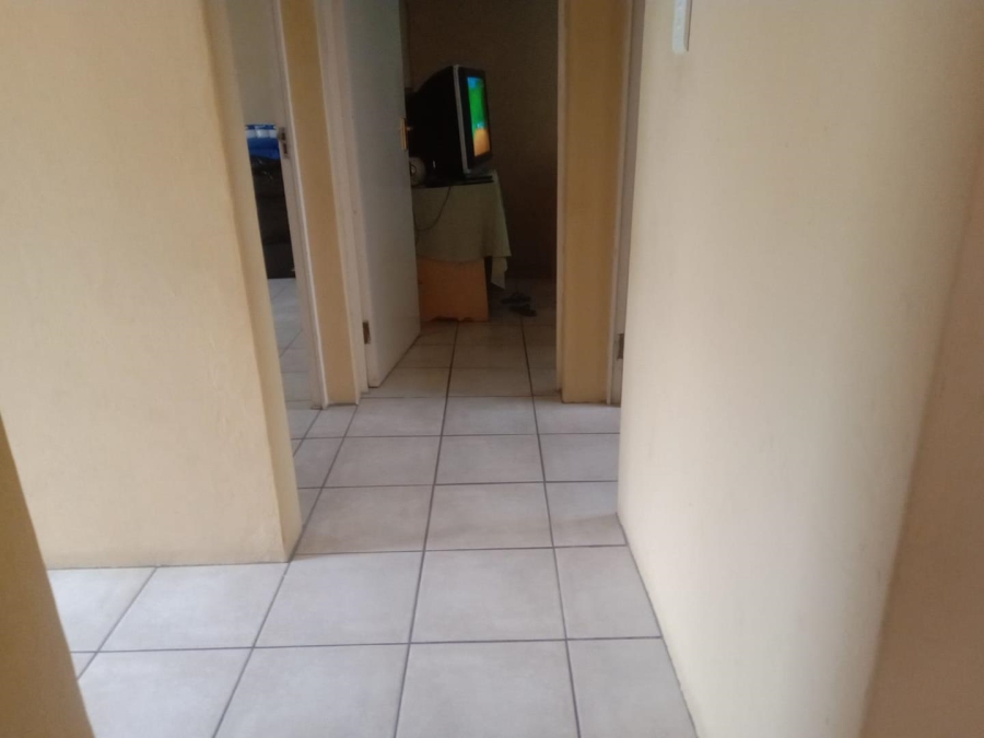 2 Bedroom Property for Sale in Umlazi KwaZulu-Natal