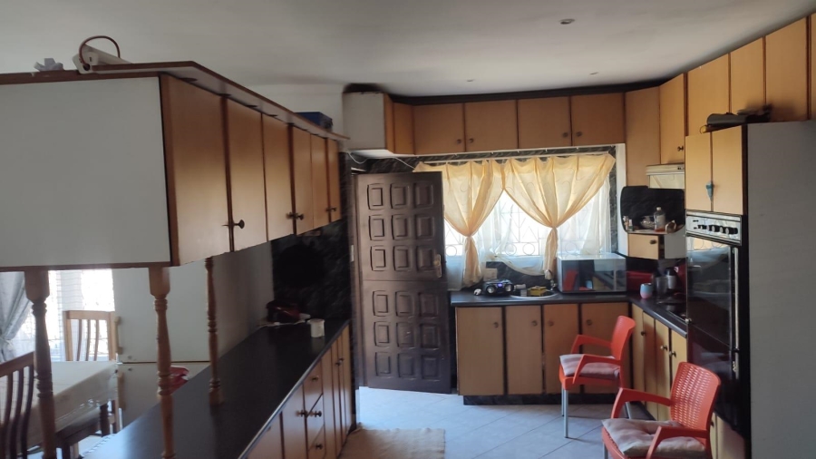 7 Bedroom Property for Sale in Avoca KwaZulu-Natal