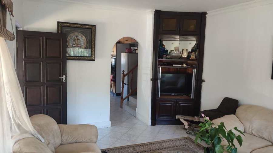 7 Bedroom Property for Sale in Avoca KwaZulu-Natal