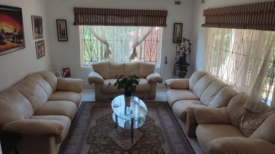 7 Bedroom Property for Sale in Avoca KwaZulu-Natal