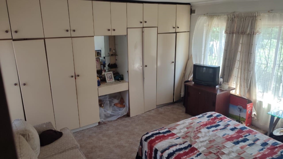 7 Bedroom Property for Sale in Avoca KwaZulu-Natal