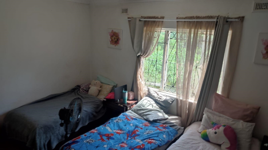 7 Bedroom Property for Sale in Avoca KwaZulu-Natal