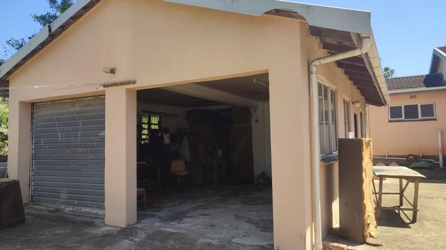 7 Bedroom Property for Sale in Avoca KwaZulu-Natal