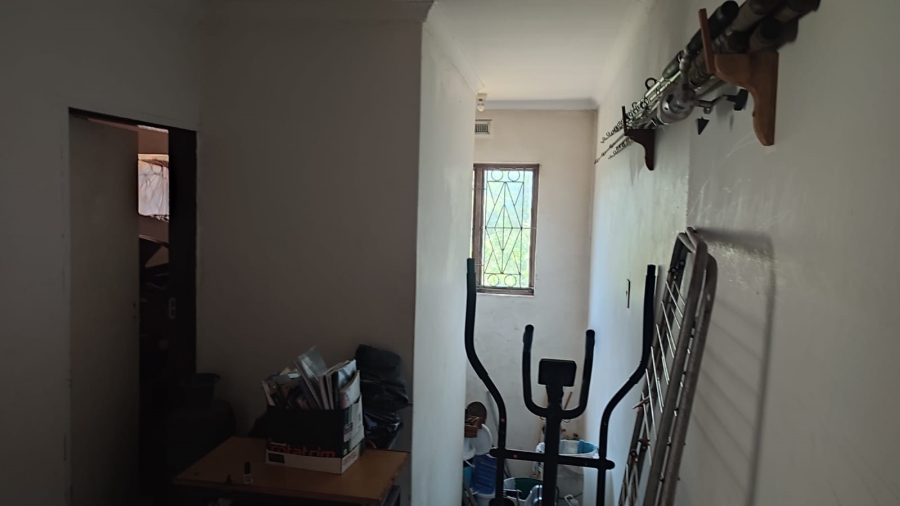 7 Bedroom Property for Sale in Avoca KwaZulu-Natal