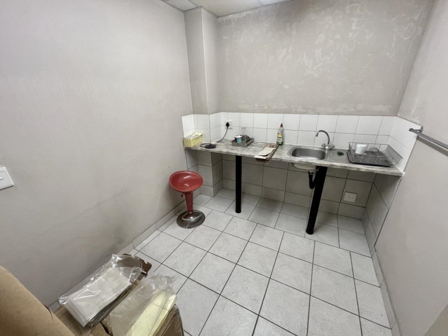 To Let commercial Property for Rent in Mount Edgecombe KwaZulu-Natal