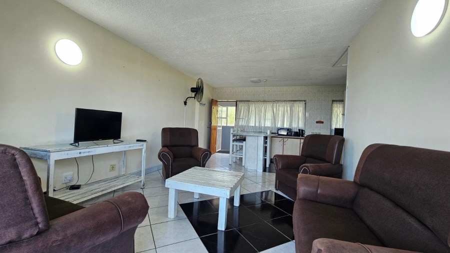 To Let 2 Bedroom Property for Rent in Amanzimtoti KwaZulu-Natal