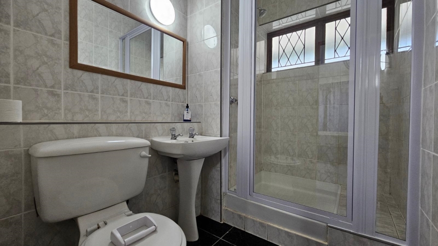 To Let 2 Bedroom Property for Rent in Amanzimtoti KwaZulu-Natal