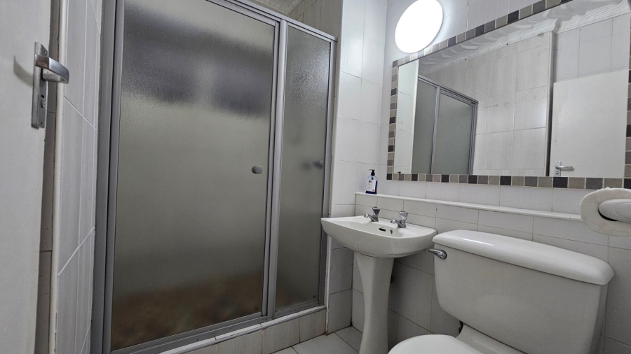 To Let 2 Bedroom Property for Rent in Amanzimtoti KwaZulu-Natal