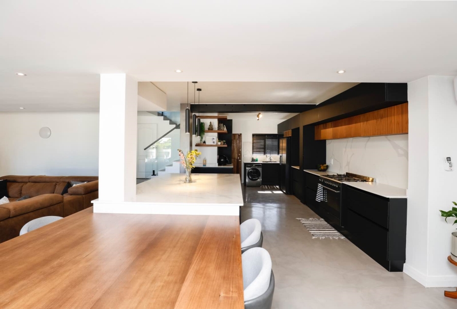 4 Bedroom Property for Sale in La Lucia KwaZulu-Natal