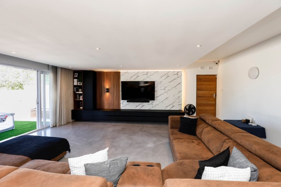 4 Bedroom Property for Sale in La Lucia KwaZulu-Natal