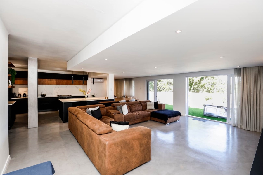 4 Bedroom Property for Sale in La Lucia KwaZulu-Natal