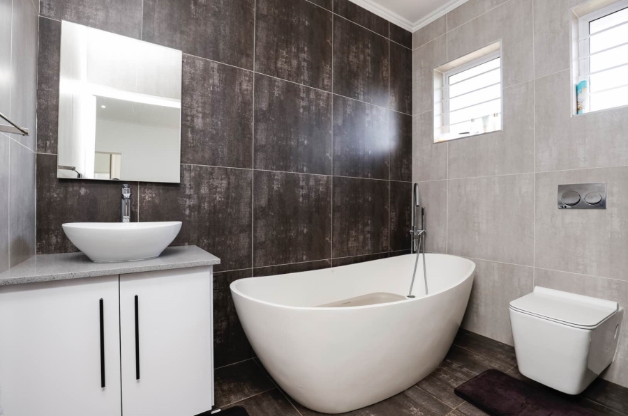 4 Bedroom Property for Sale in La Lucia KwaZulu-Natal