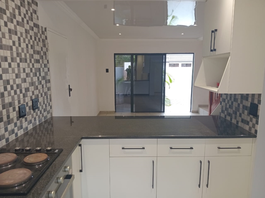 To Let 2 Bedroom Property for Rent in Richards Bay KwaZulu-Natal