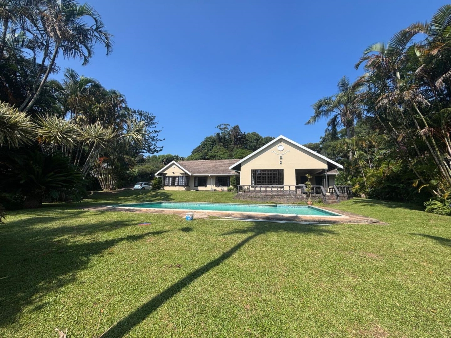 To Let 4 Bedroom Property for Rent in Kloof KwaZulu-Natal