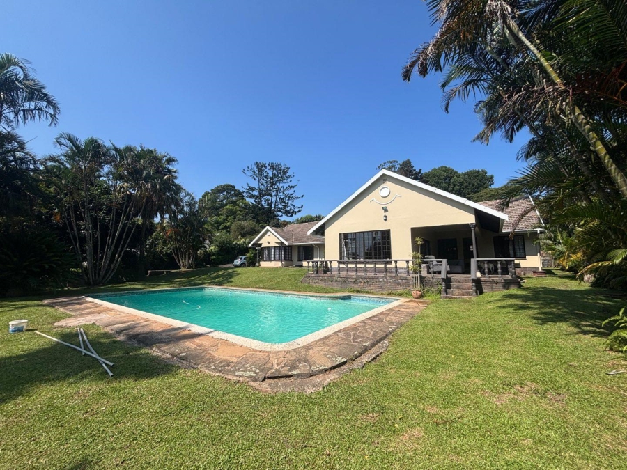 To Let 4 Bedroom Property for Rent in Kloof KwaZulu-Natal