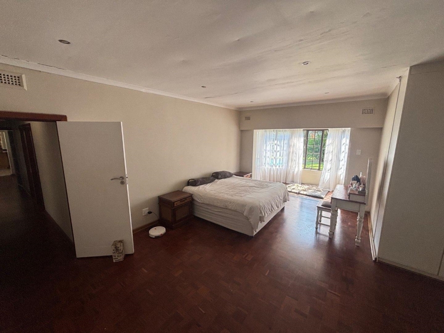 To Let 4 Bedroom Property for Rent in Kloof KwaZulu-Natal