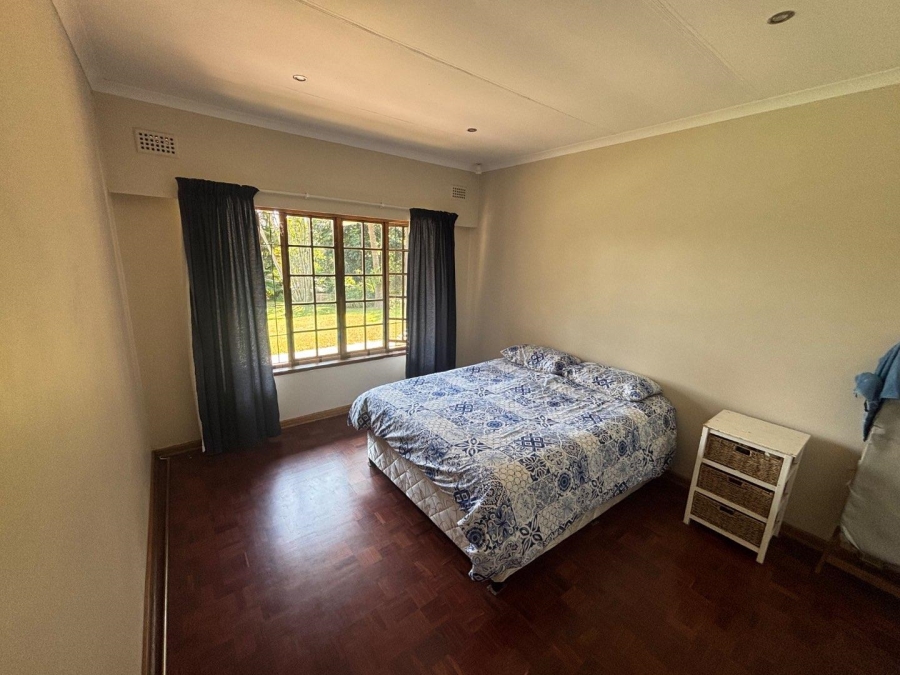 To Let 4 Bedroom Property for Rent in Kloof KwaZulu-Natal