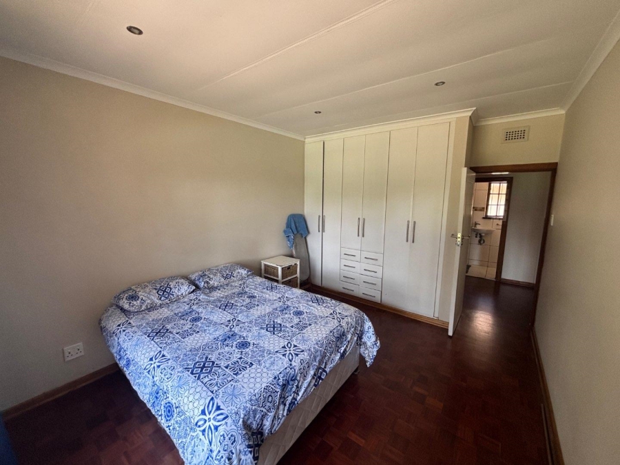 To Let 4 Bedroom Property for Rent in Kloof KwaZulu-Natal