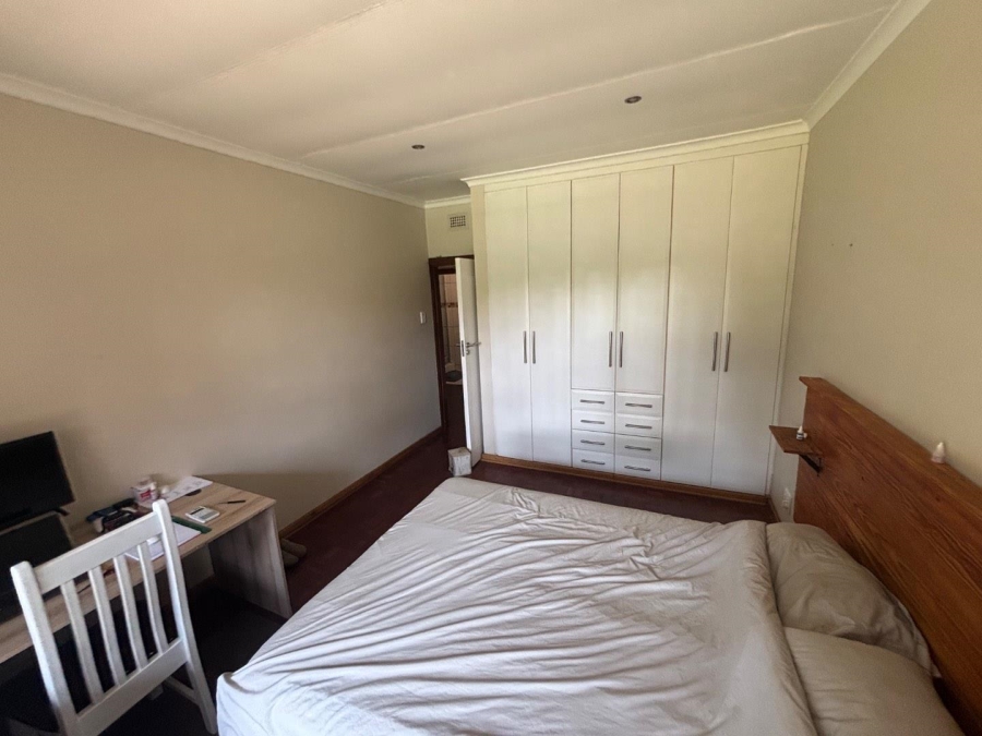 To Let 4 Bedroom Property for Rent in Kloof KwaZulu-Natal