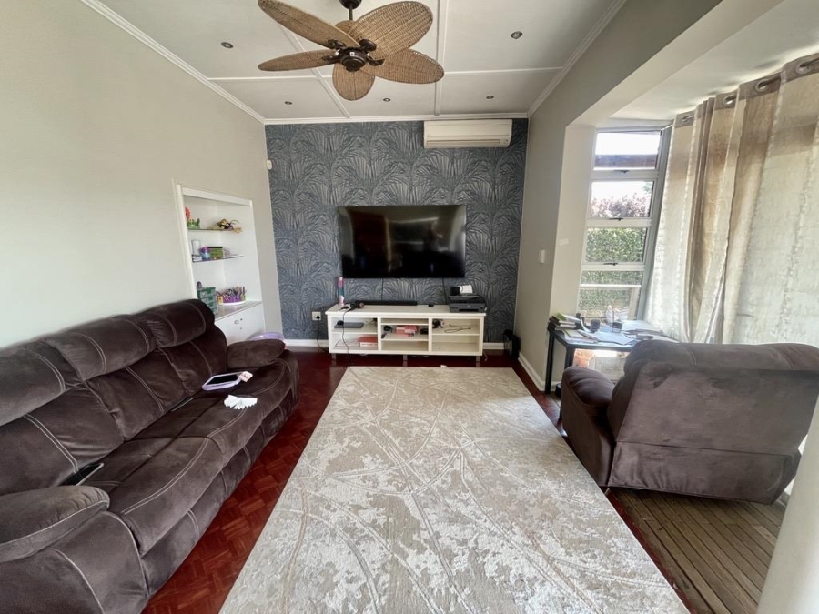 To Let 3 Bedroom Property for Rent in Athlone KwaZulu-Natal