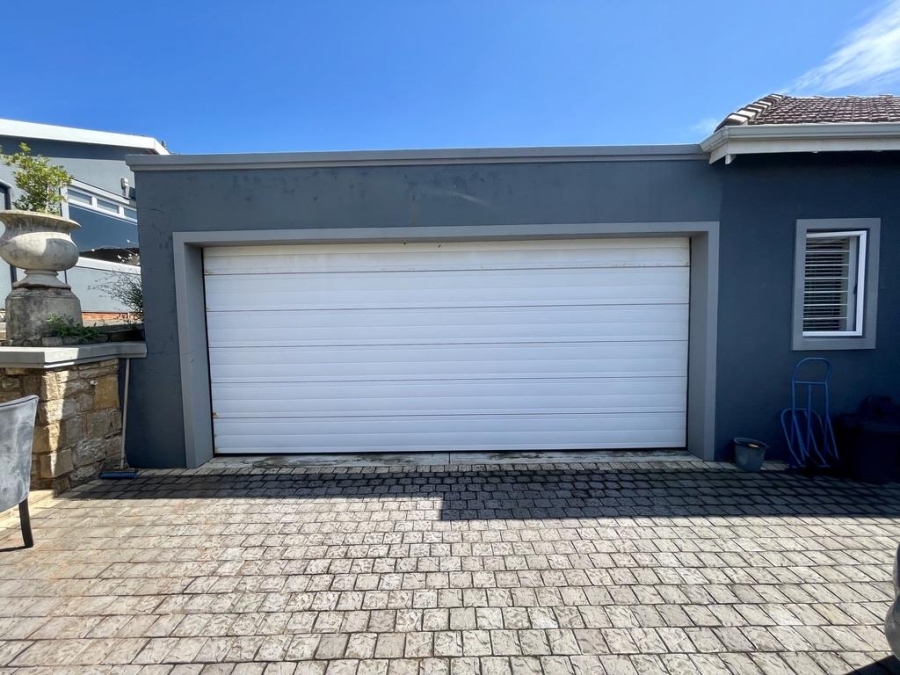 To Let 3 Bedroom Property for Rent in Athlone KwaZulu-Natal