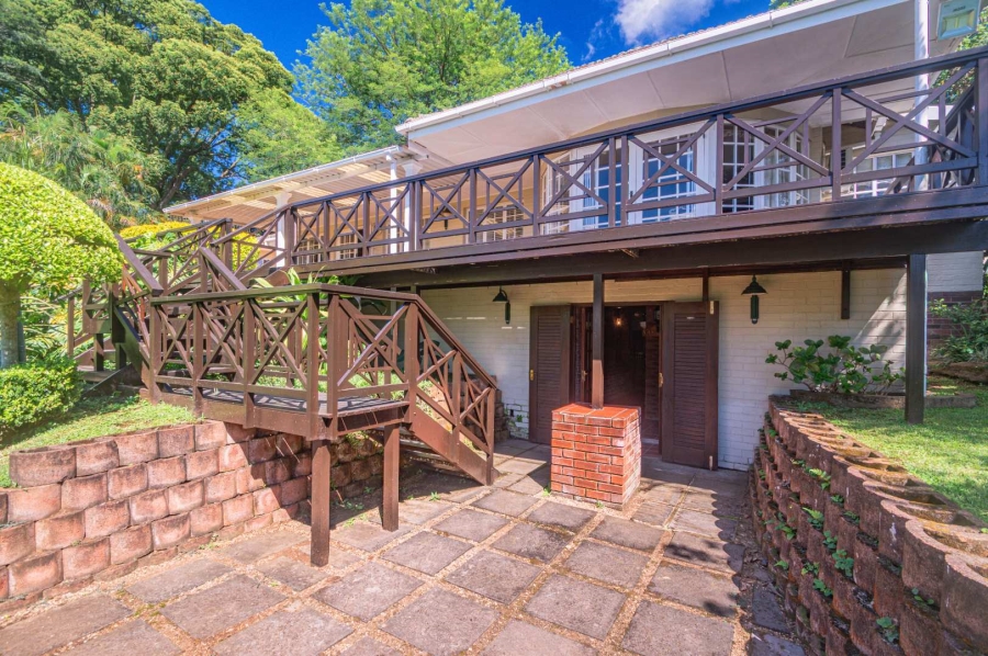 7 Bedroom Property for Sale in Kloof KwaZulu-Natal