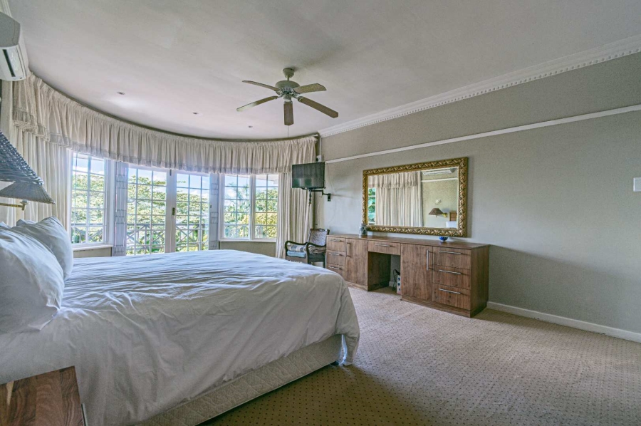 7 Bedroom Property for Sale in Kloof KwaZulu-Natal