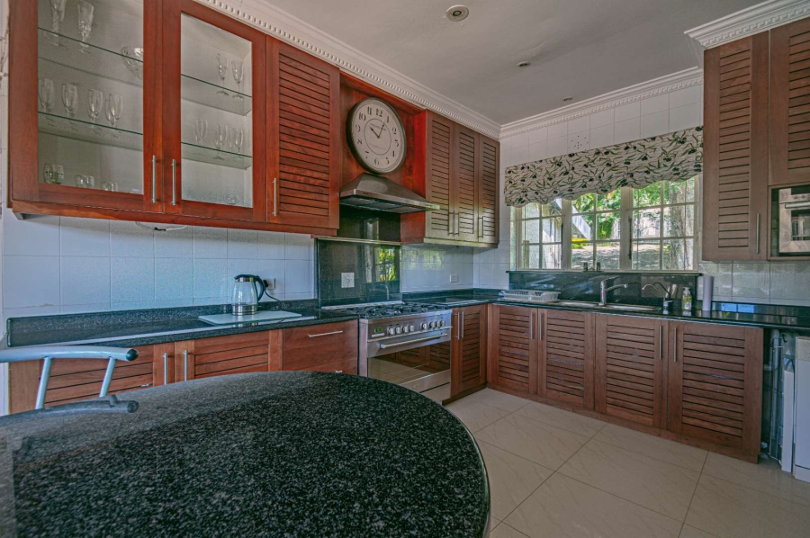 7 Bedroom Property for Sale in Kloof KwaZulu-Natal