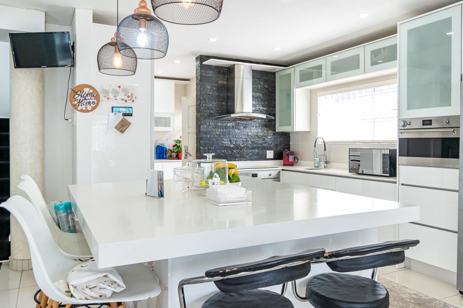 4 Bedroom Property for Sale in Athlone Park KwaZulu-Natal