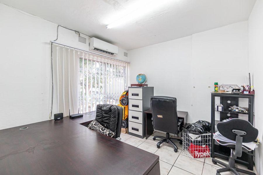 4 Bedroom Property for Sale in Athlone Park KwaZulu-Natal