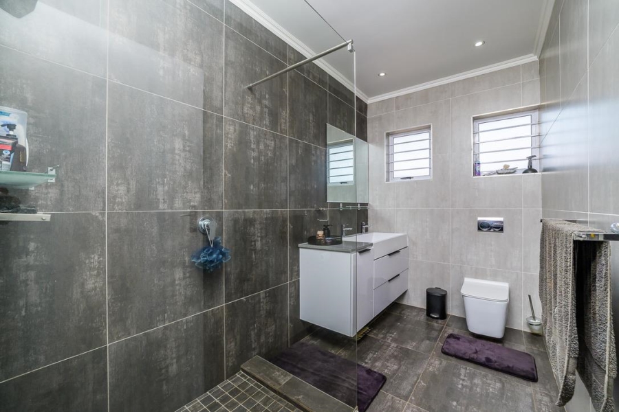 To Let 3 Bedroom Property for Rent in La Lucia KwaZulu-Natal