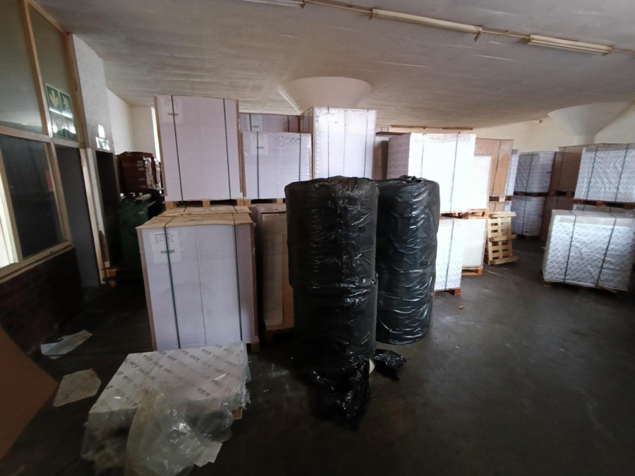 To Let commercial Property for Rent in Pineside KwaZulu-Natal