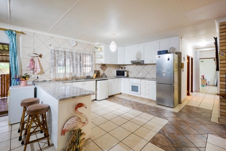 4 Bedroom Property for Sale in Amanzimtoti KwaZulu-Natal