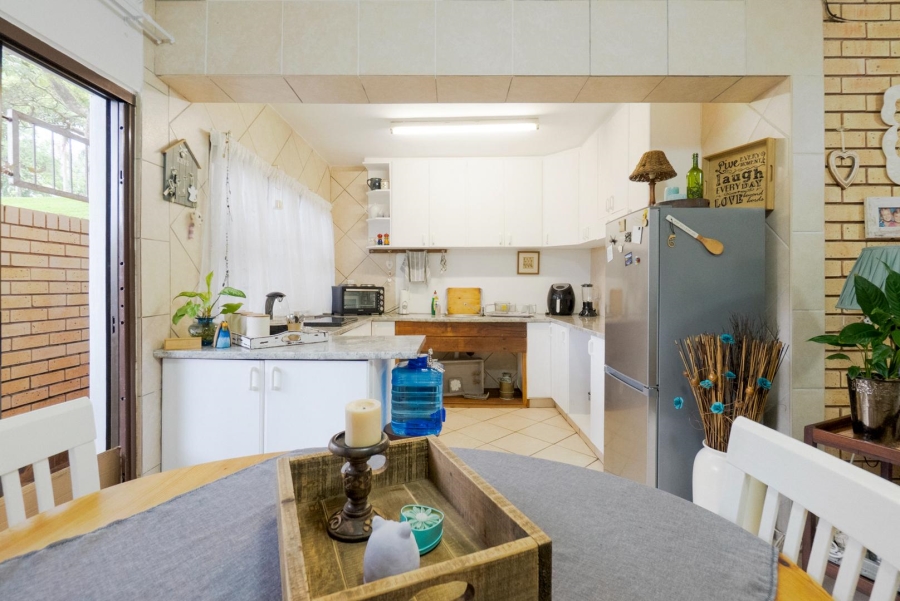 4 Bedroom Property for Sale in Amanzimtoti KwaZulu-Natal